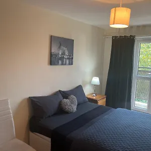 Homestay Wilmot Close, London